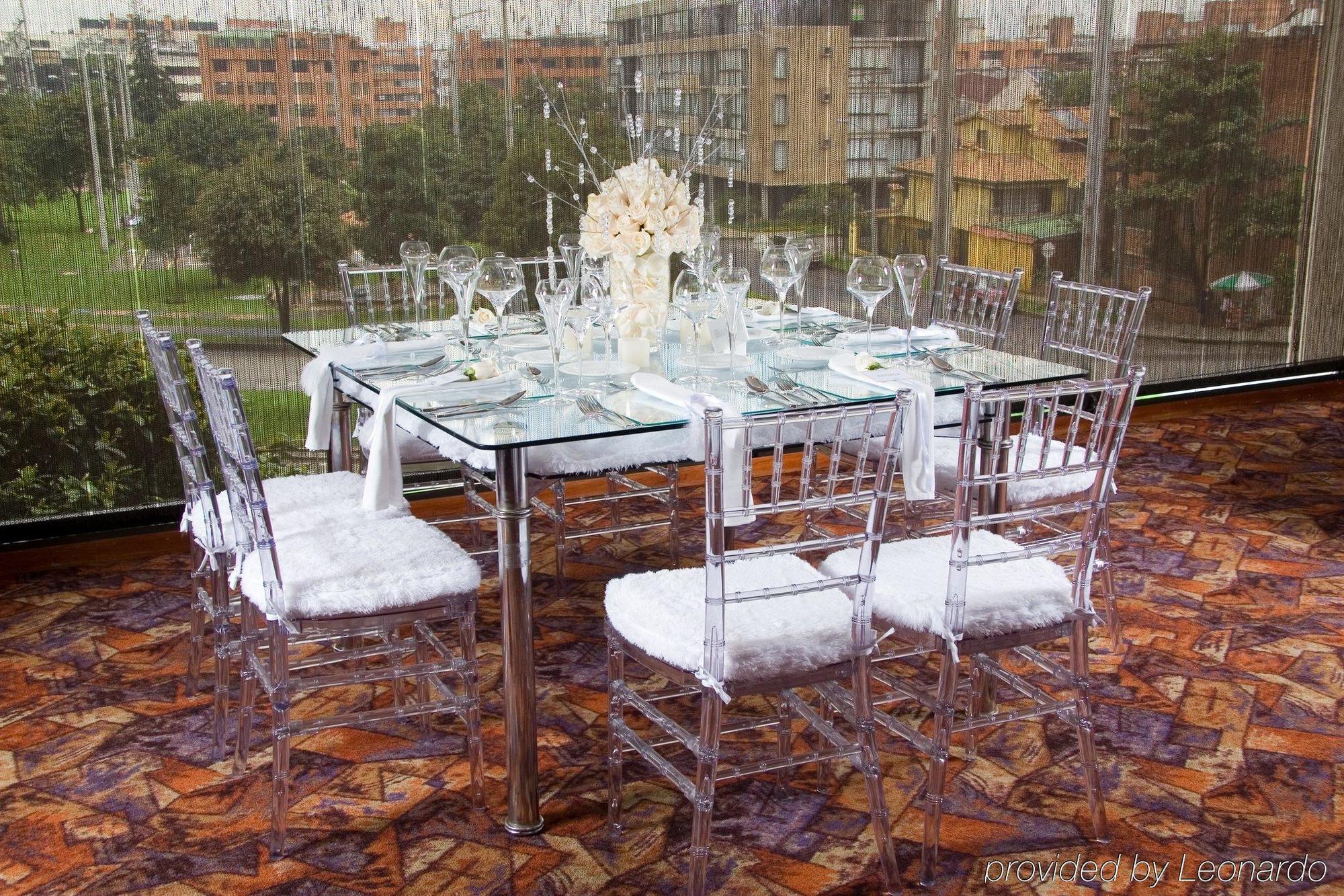 Nh Collection Bogota Royal Teleport Hotell Restaurant bilde